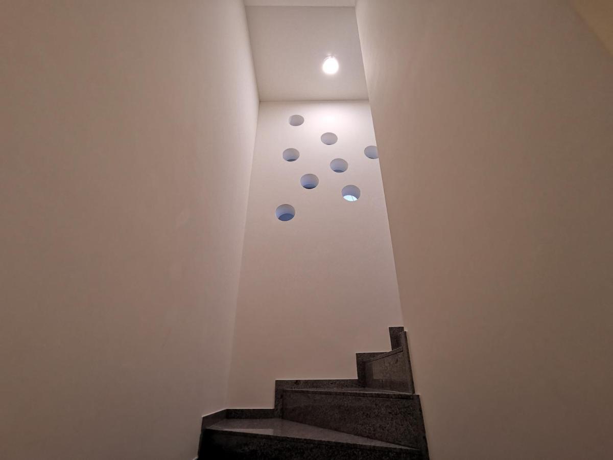 Experience The Loft! Loft 18, Downtown, Near The Lake Free Parking Available لوغانو المظهر الخارجي الصورة