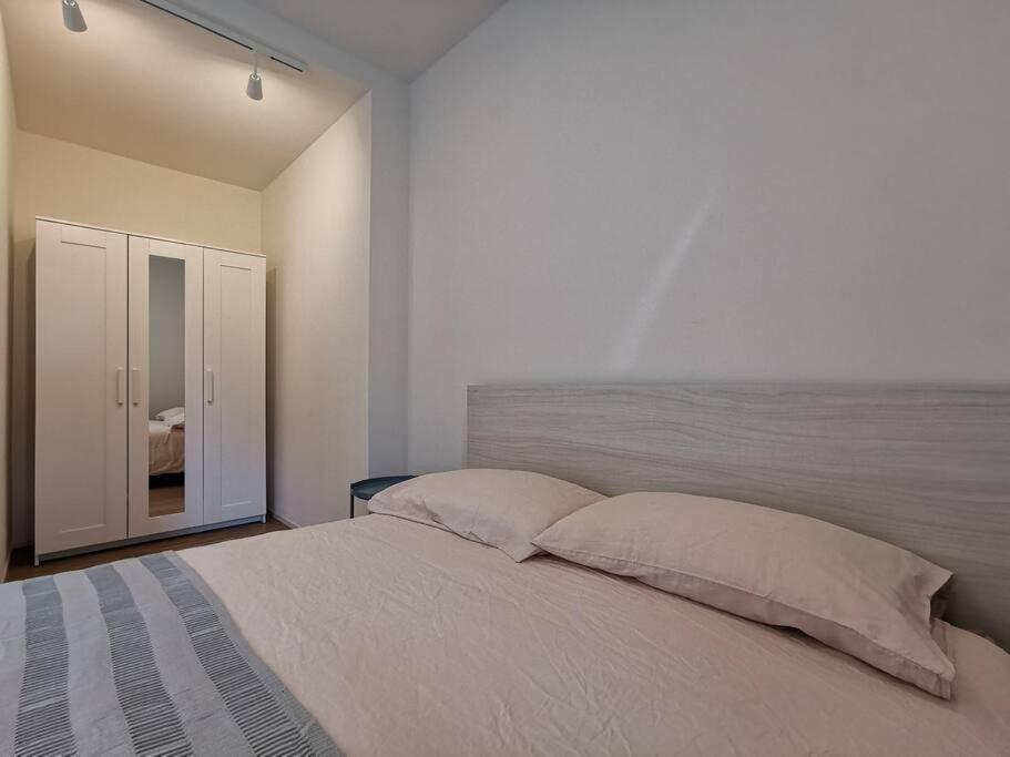 Experience The Loft! Loft 18, Downtown, Near The Lake Free Parking Available لوغانو المظهر الخارجي الصورة
